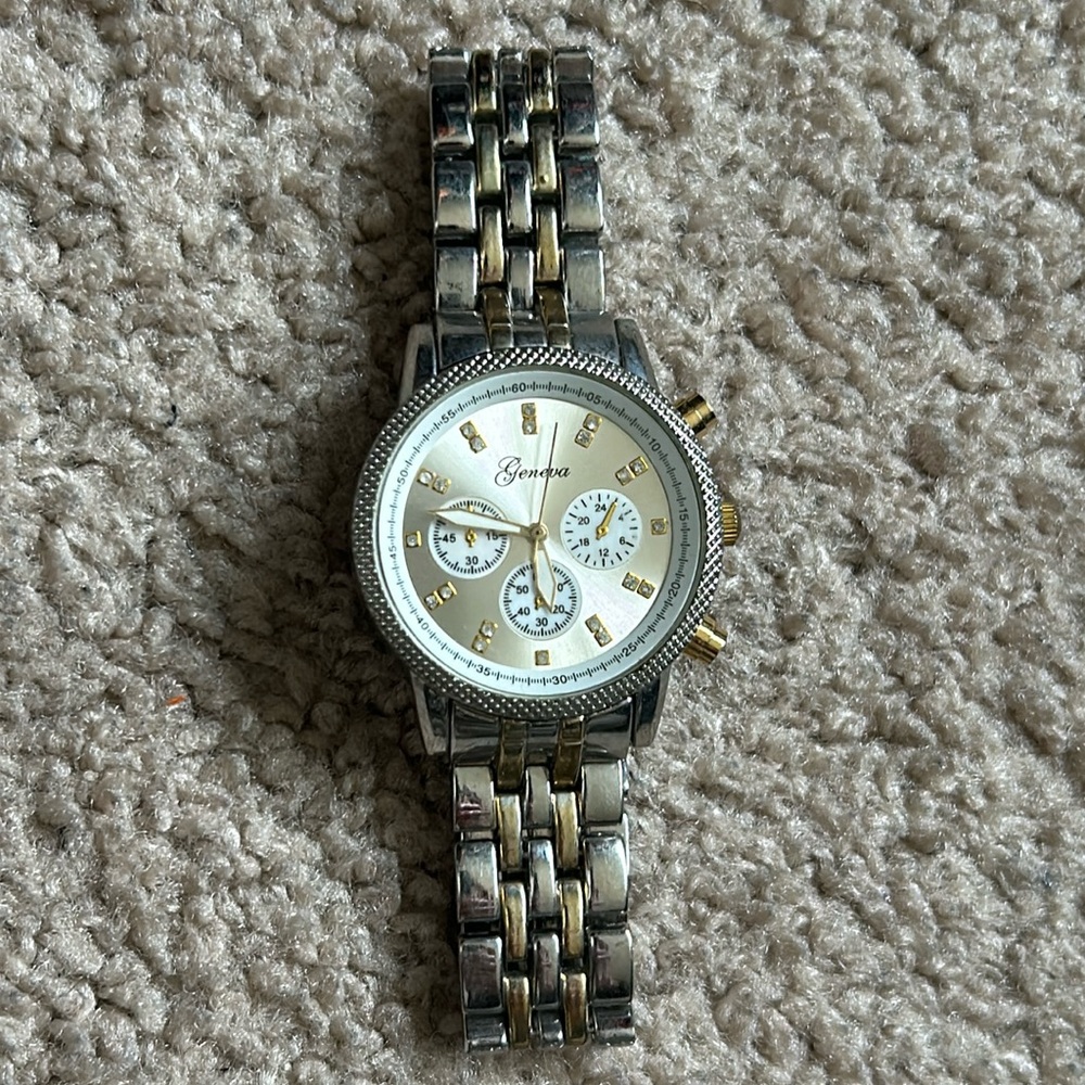 Geneva women’s vintage two tone bracelet crystal‎ watch one size